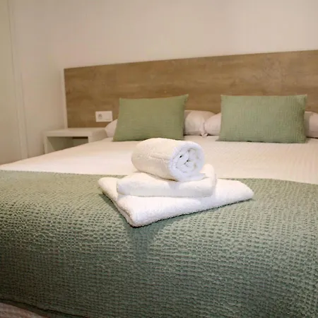 ゲストハウス Ponte Febres トゥイ