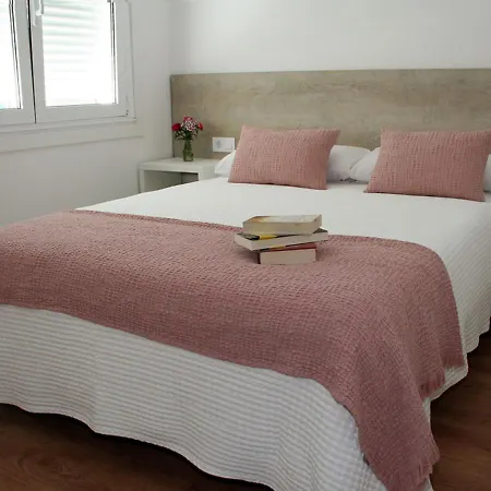 ゲストハウス Ponte Febres トゥイ