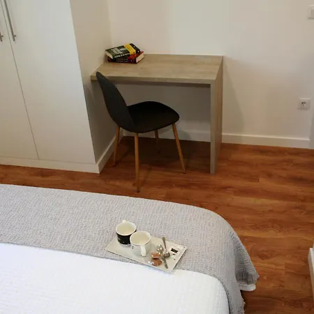 ゲストハウス Ponte Febres トゥイ