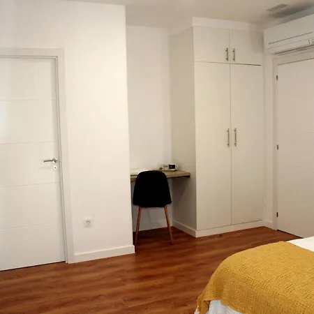 ゲストハウス Ponte Febres トゥイ